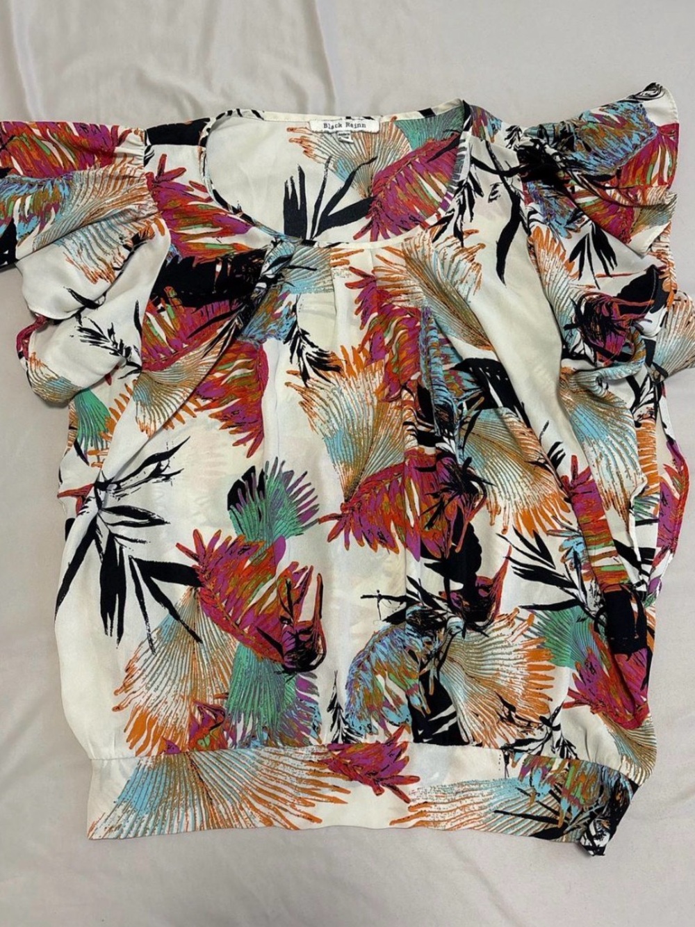 Black Rainn Multicolor Floral Puff-Sleeve Blouse